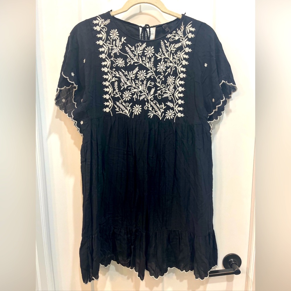 Zara TRF Black And White Embroidered Boho‎ Dress Mini Length Size XS